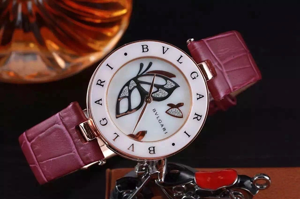 ブルガリ時計正面デザイン